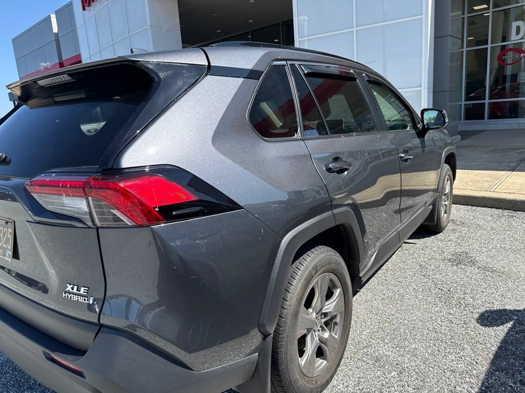 Used 2023 Toyota RAV4 XLE w/ Convenience Package AWD/4WD image 5