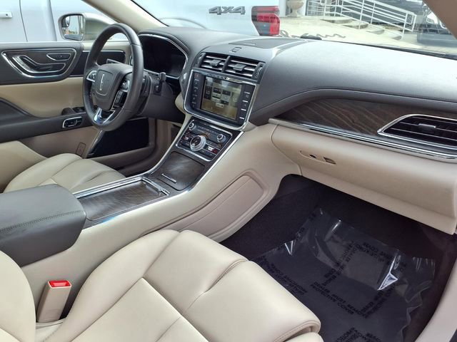 Used 2018 Lincoln Continental Premiere FWD image 27