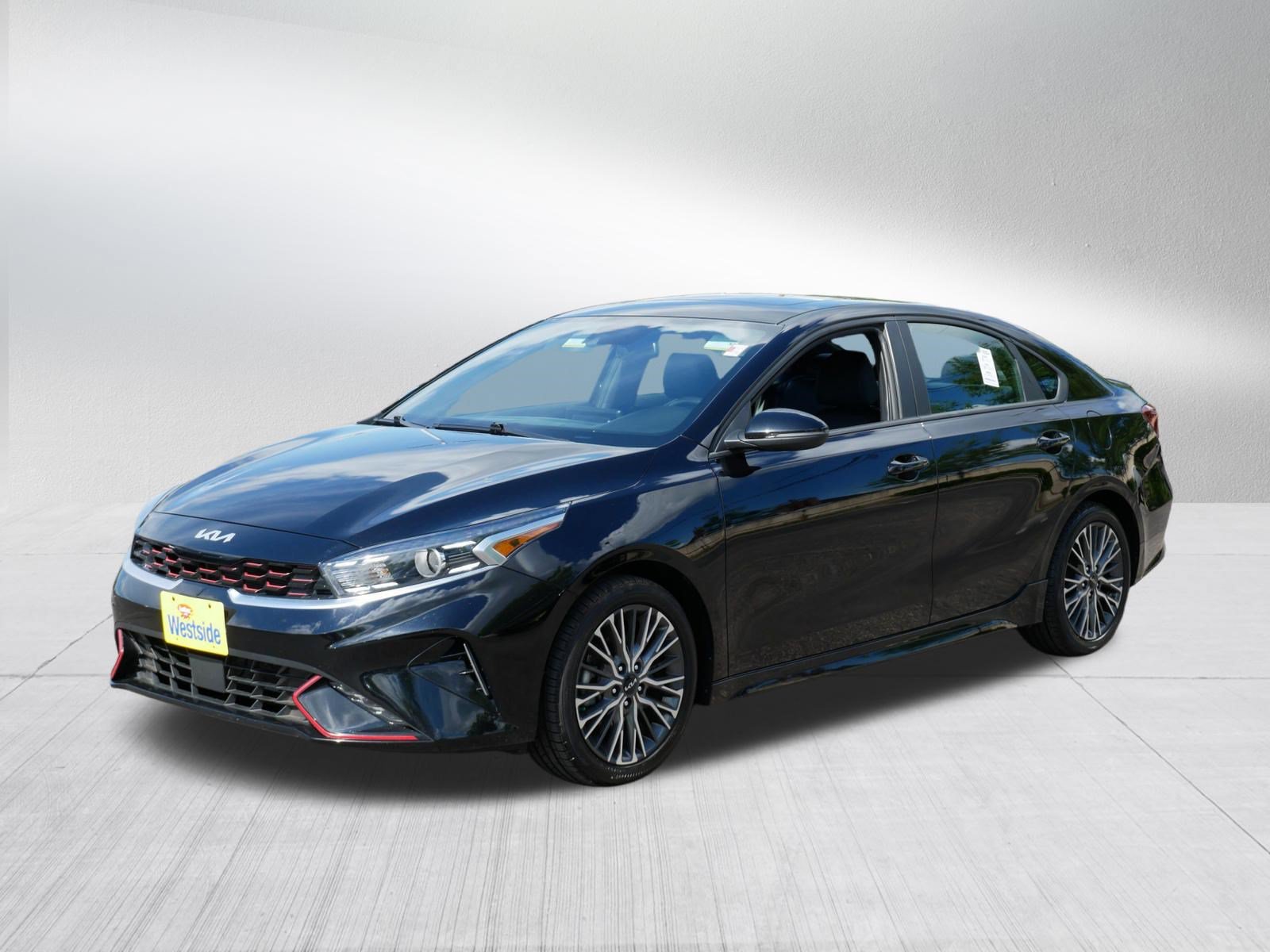 Used 2022 Kia Forte GT-Line w/ GT-Line Premium Package FWD image 3