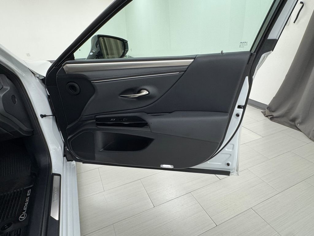 Used 2024 Lexus ES 350 F Sport image 13