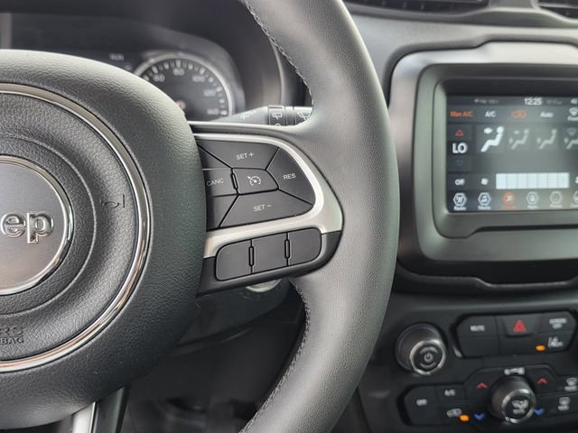 Used 2021 Jeep Renegade Latitude FWD image 25