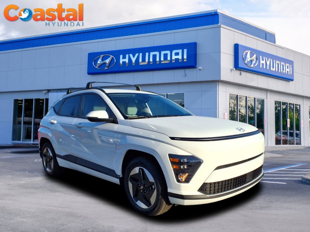 Used 2025 Hyundai Kona SEL image 1