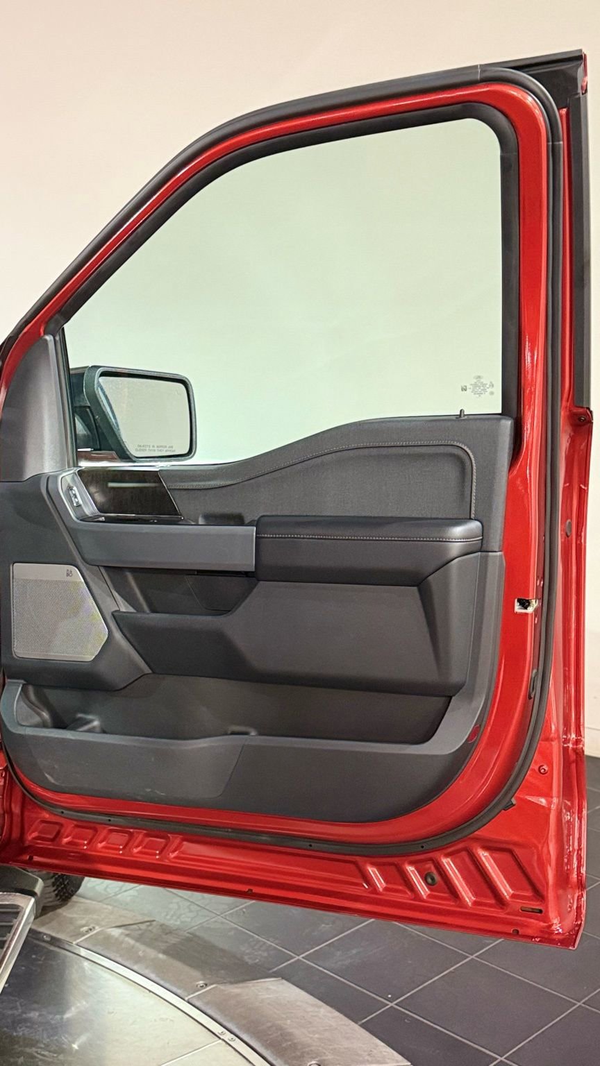 Used 2023 Ford F150 Lariat image 48