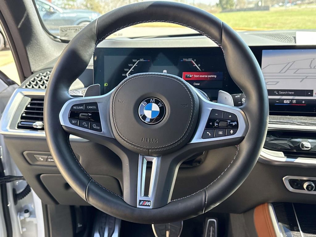 Used 2025 BMW X5 M60i w/ Climate Comfort Package image 32