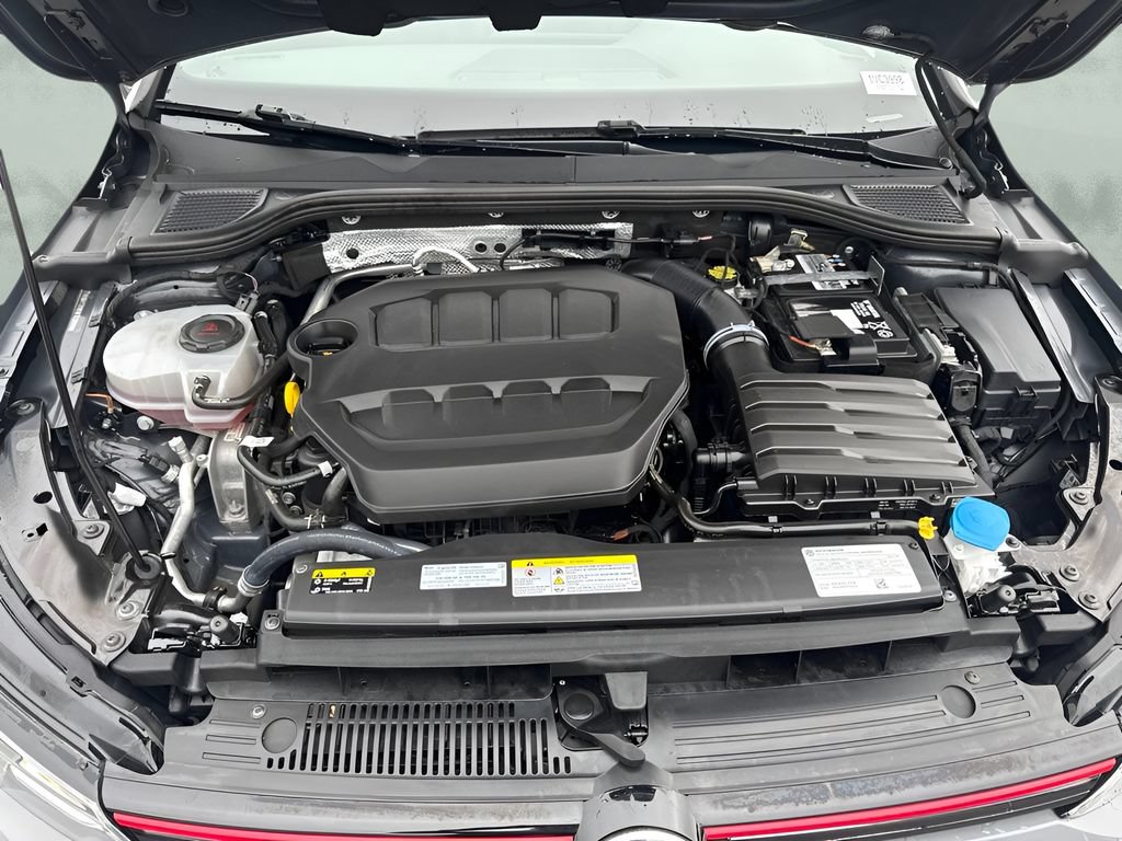 Used 2022 Volkswagen GTI SE FWD image 27