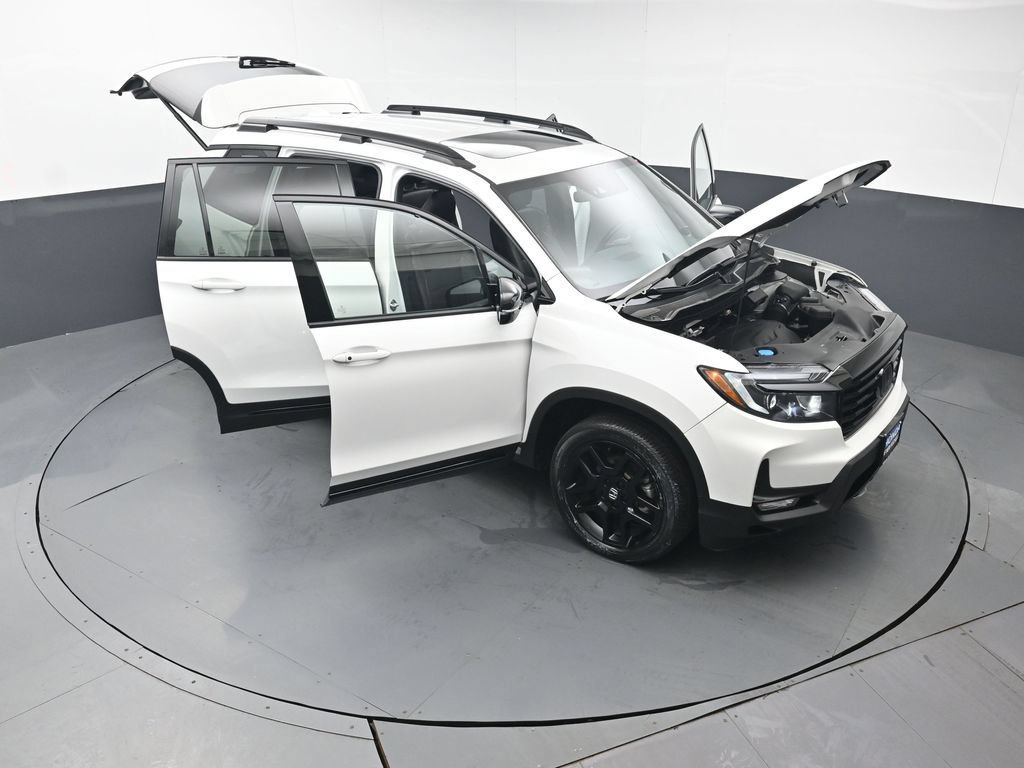 Certified 2024 Honda Passport Black Edition image 52