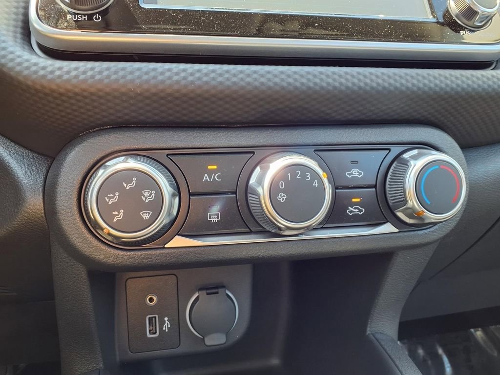 Used 2025 Nissan Kicks Play S FWD image 8