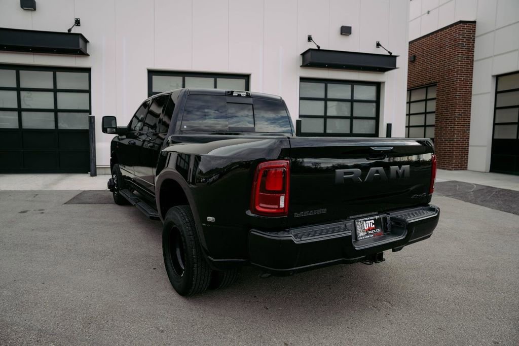Used 2025 RAM 3500 Laramie image 5