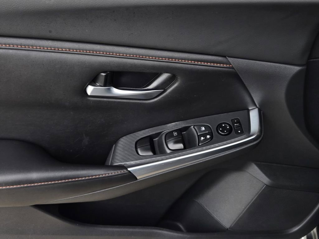 Certified 2021 Nissan Sentra SR FWD image 15