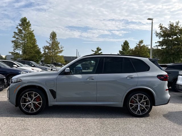 New 2026 BMW X5 xDrive50e w/ Executive Package AWD/4WD image 6
