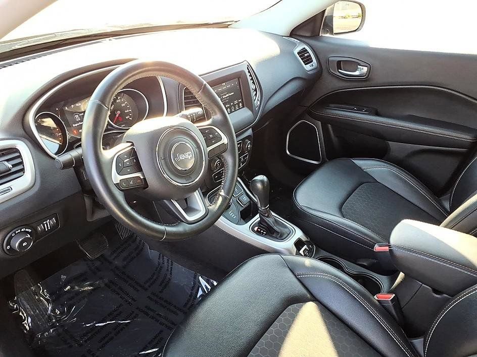 Used 2019 Jeep Compass Latitude AWD/4WD image 13