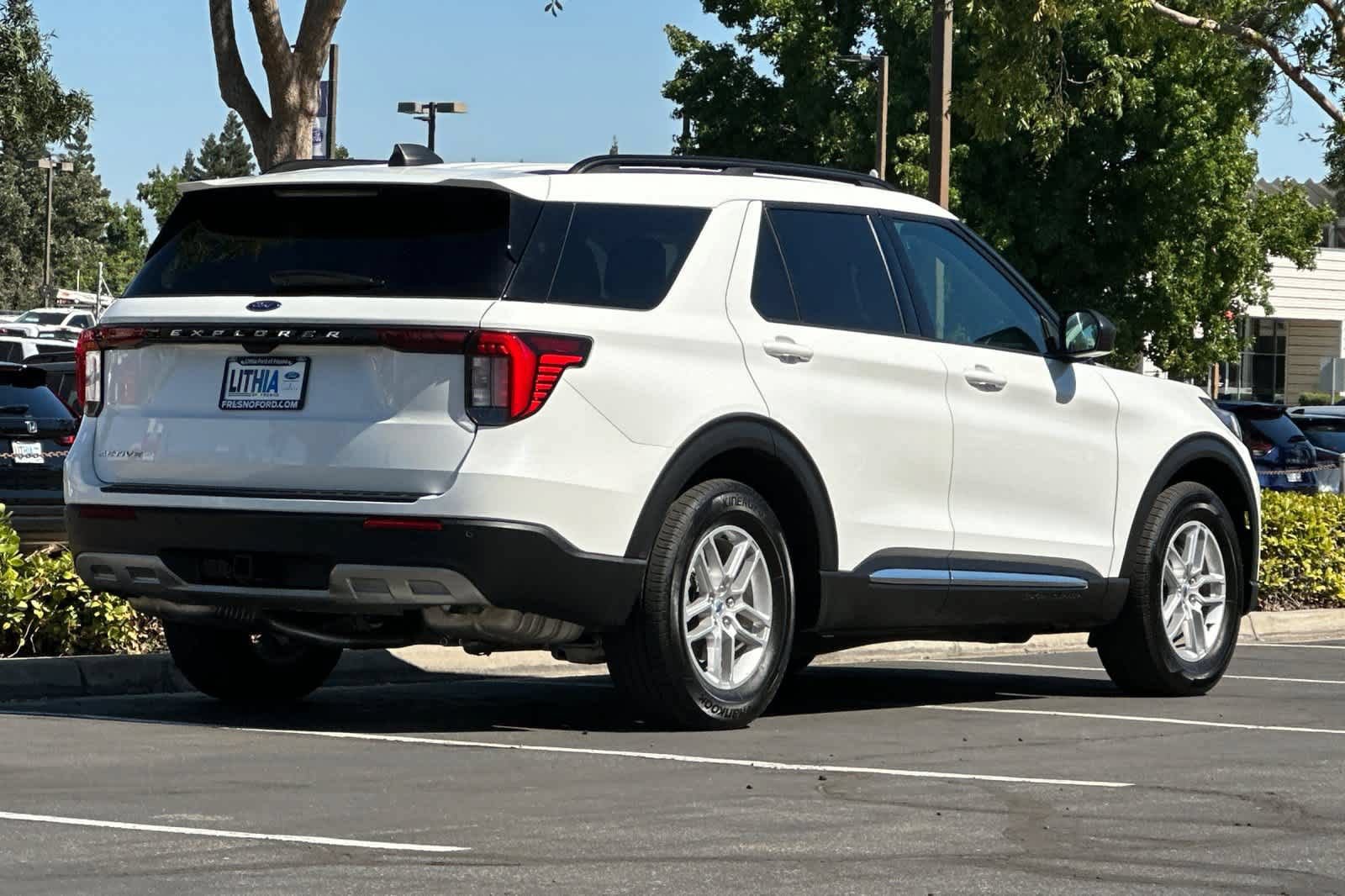 Certified 2025 Ford Explorer Active w/ Active Comfort Package RWD video 2
