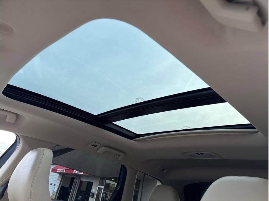 Used 2017 Volvo XC60 T5 Inscription w/ Preferred Option Package image 21