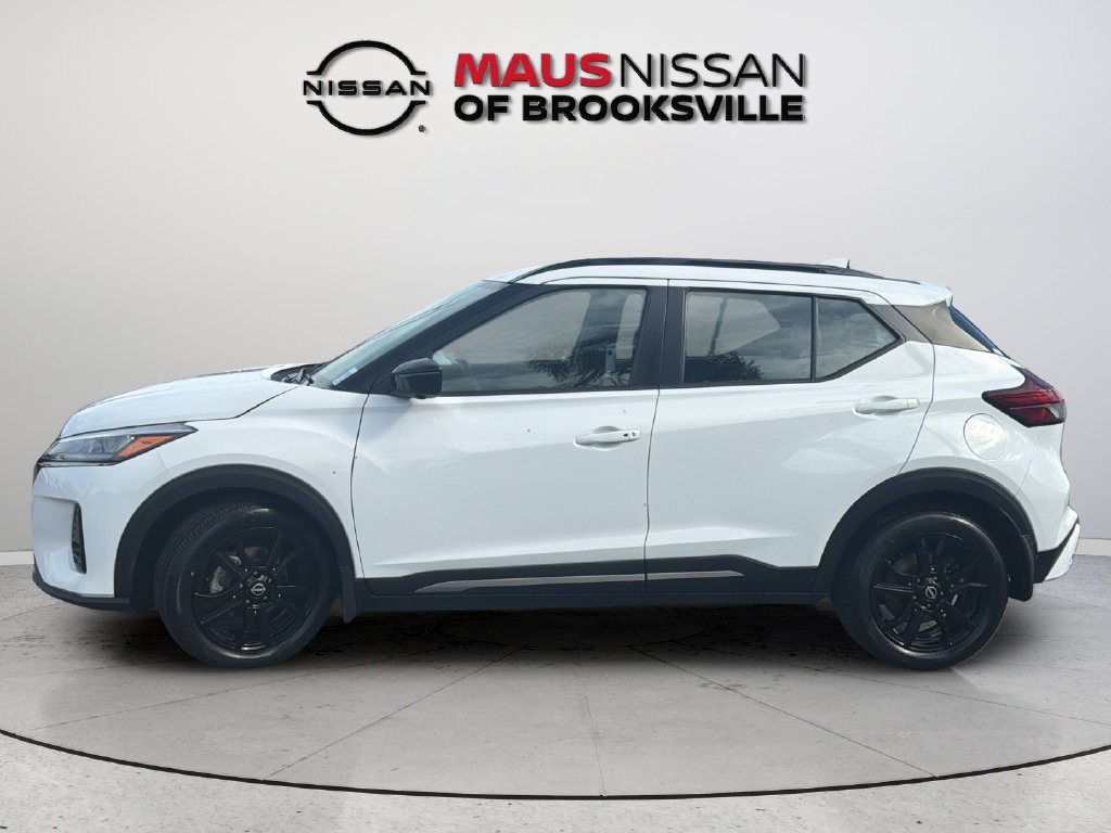 Certified 2024 Nissan Kicks SR w/ SR Premium Package FWD image 6