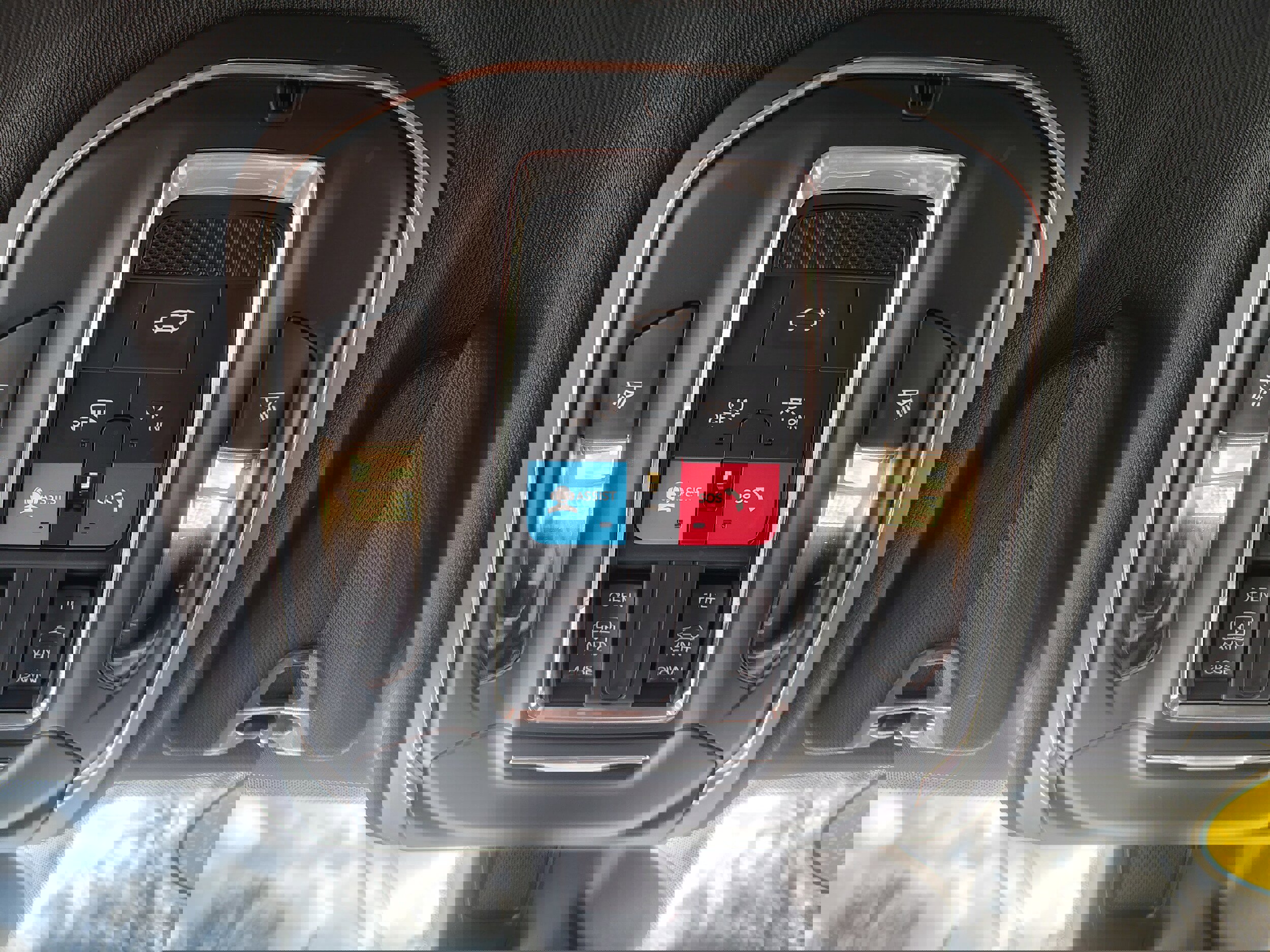 Certified 2025 Jeep Grand Cherokee Laredo X w/ Luxury Tech Group I image 34