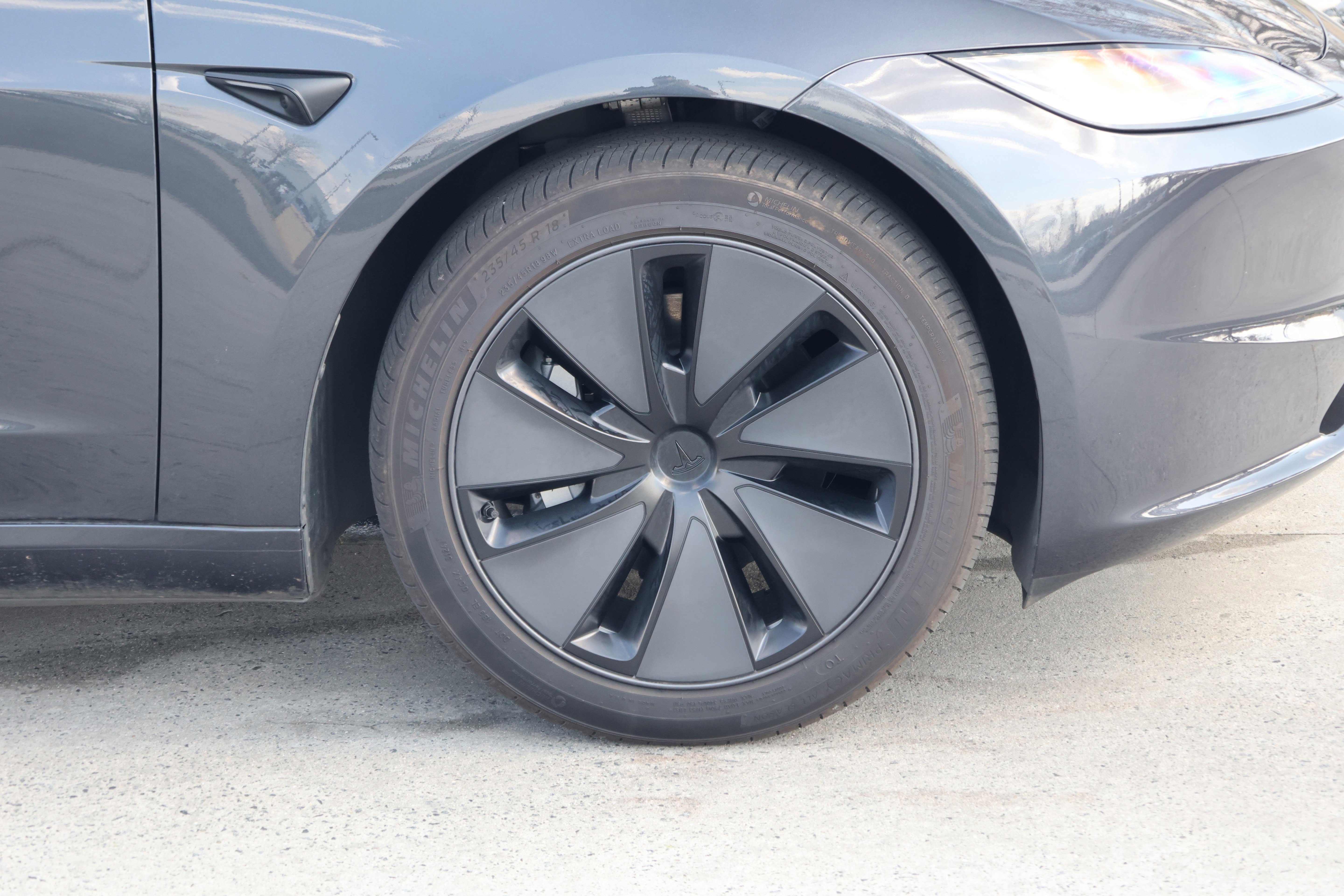 Used 2025 Tesla Model 3 image 12