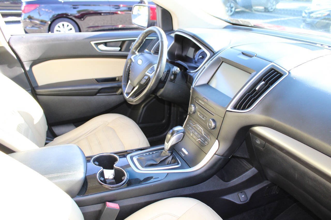 Used 2015 Ford Edge SEL w/ Equipment Group 201A AWD/4WD image 12