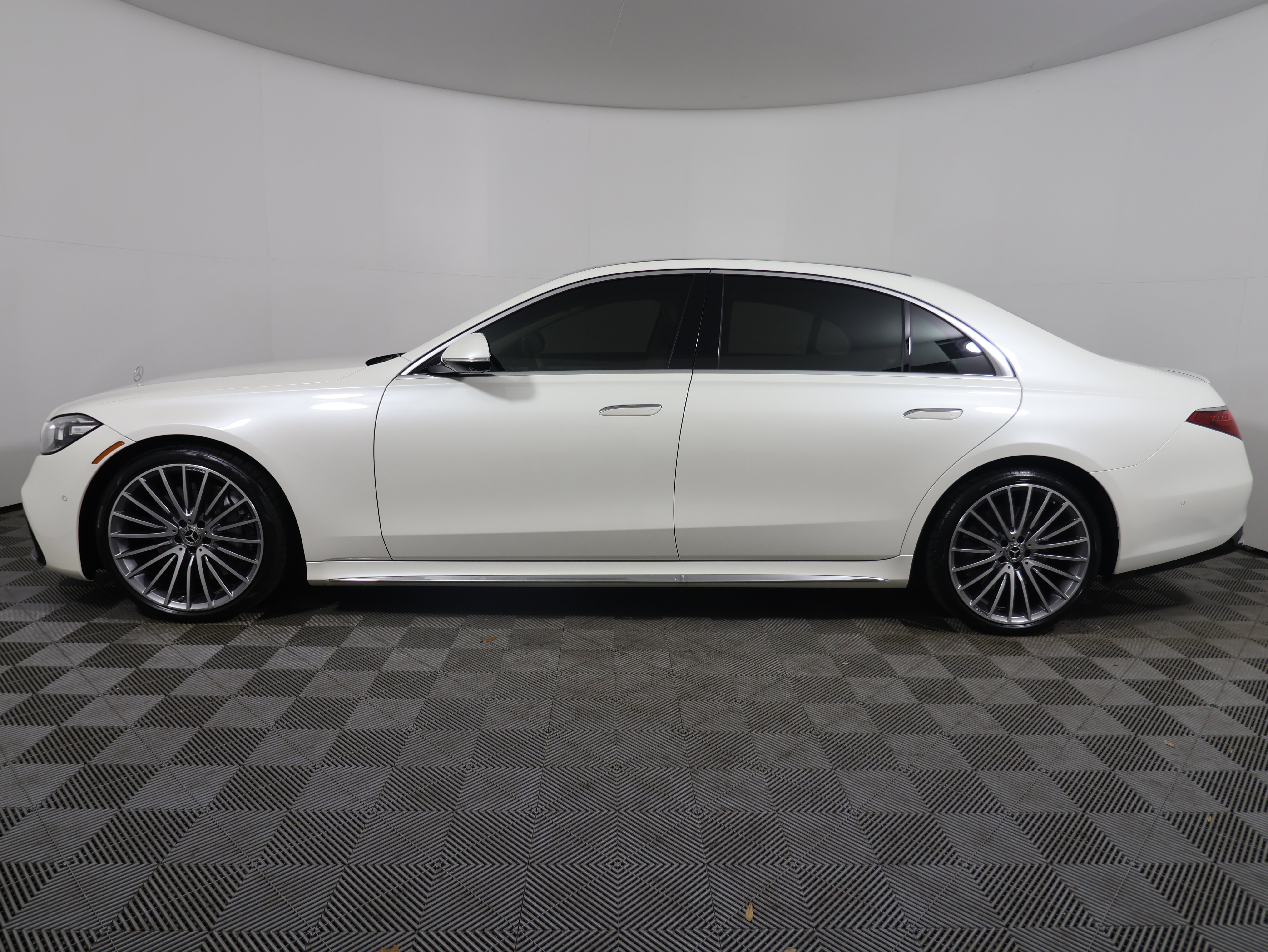 Certified 2022 Mercedes-Benz S 580 4MATIC Sedan image 2
