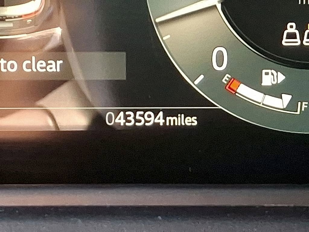 Used 2025 Land Rover Range Rover Velar Dynamic SE image 19