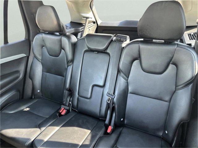 Used 2023 Volvo XC90 B5 Core image 11