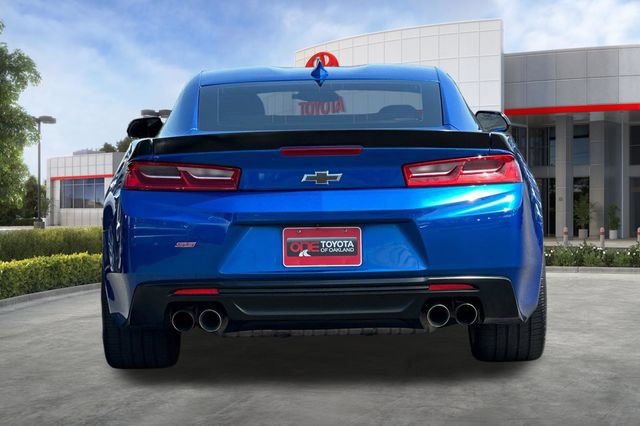 Used 2018 Chevrolet Camaro SS RWD image 5