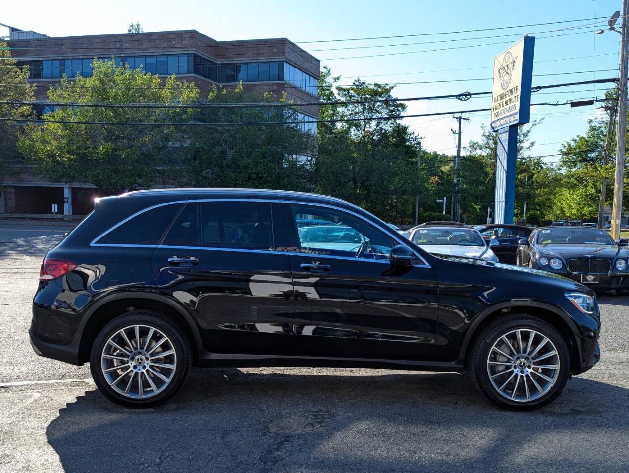 Used 2021 Mercedes-Benz GLC 300 4MATIC image 6