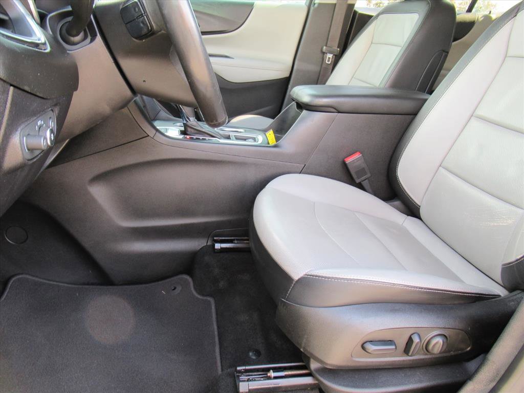 Used 2018 Chevrolet Equinox Premier image 16