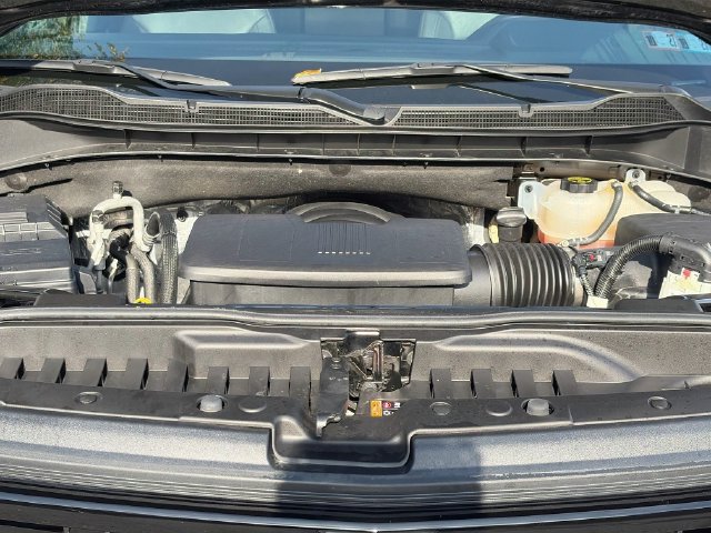 Used 2025 Chevrolet Silverado 1500 LT Trail Boss w/ Convenience Package II AWD/4WD image 30