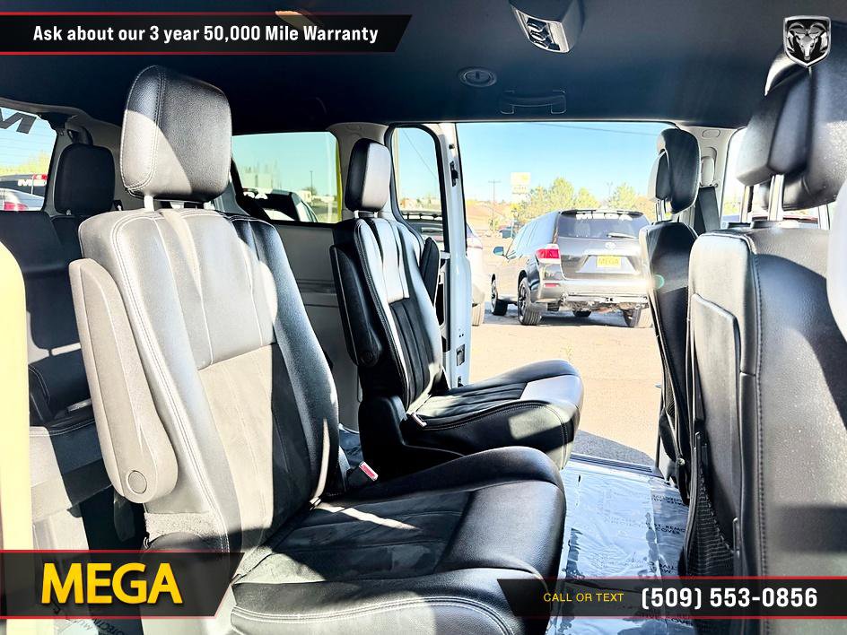 Used 2019 Dodge Grand Caravan SXT FWD image 18