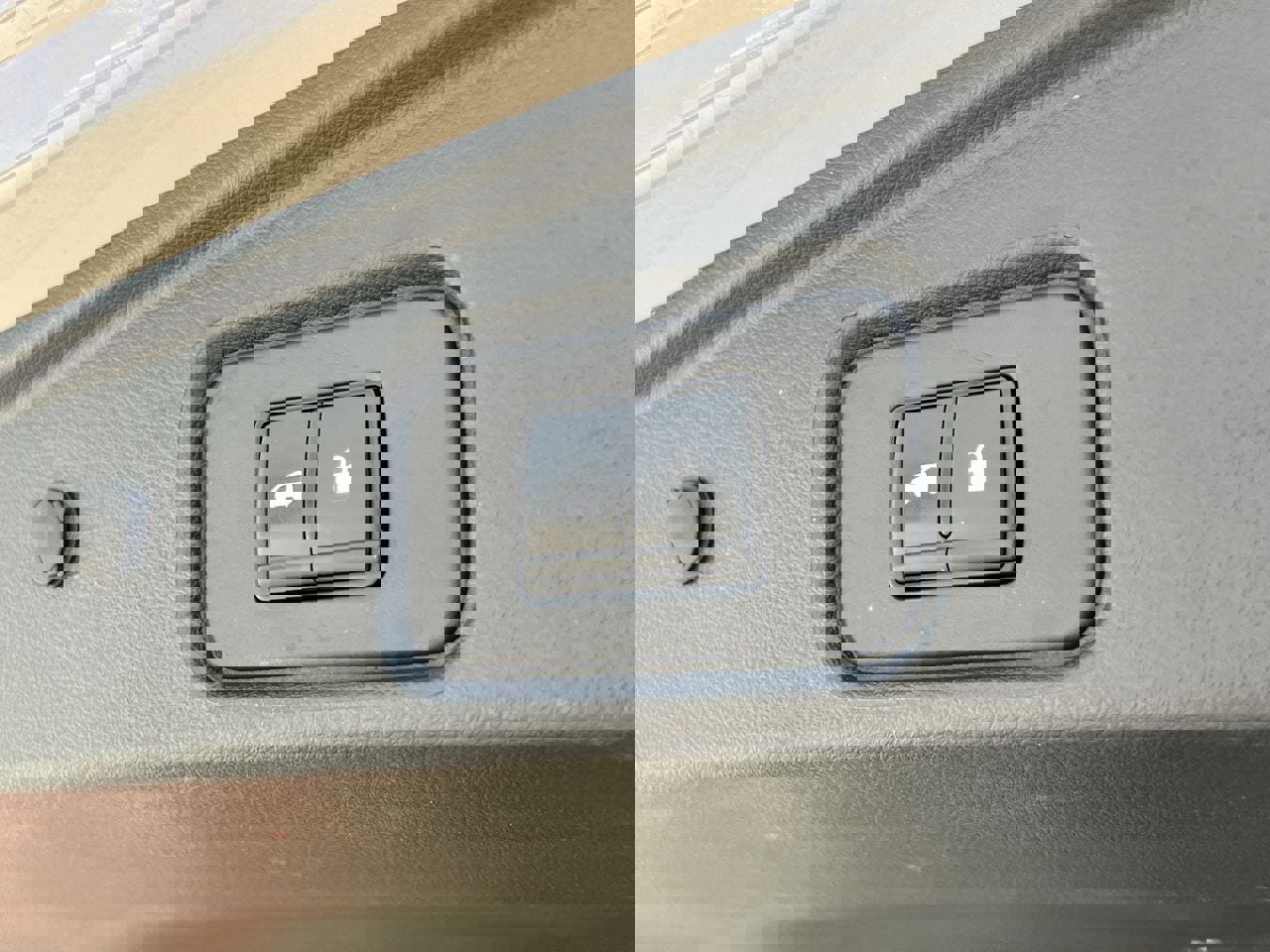 Certified 2023 Nissan Pathfinder Platinum w/ Cargo Package image 30