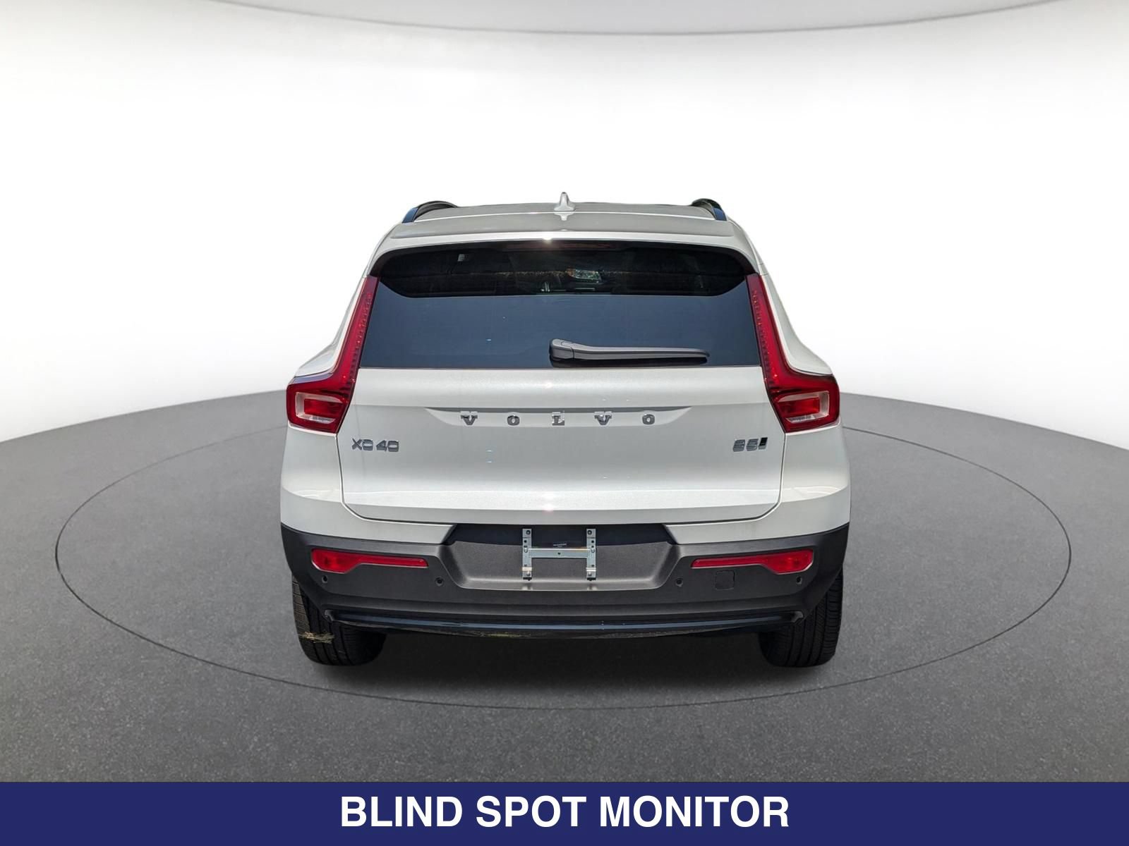 New 2026 Volvo XC40 B5 Core w/ Protection Package Premier AWD/4WD image 8