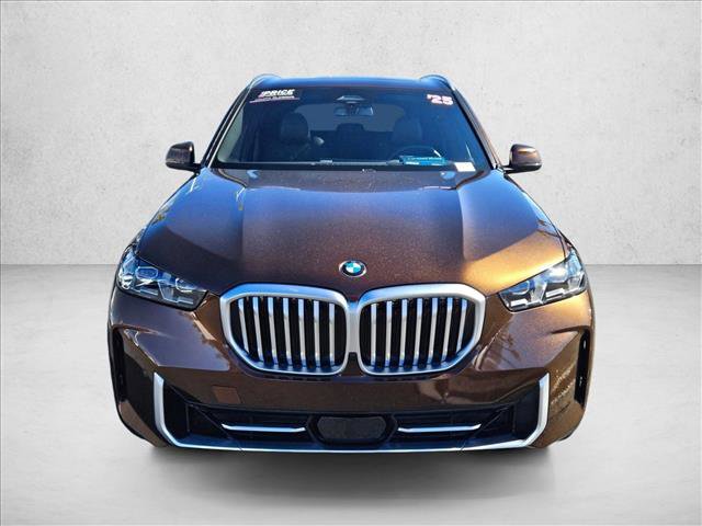 Used 2025 BMW X5 xDrive40i w/ Parking Assistance Package image 2