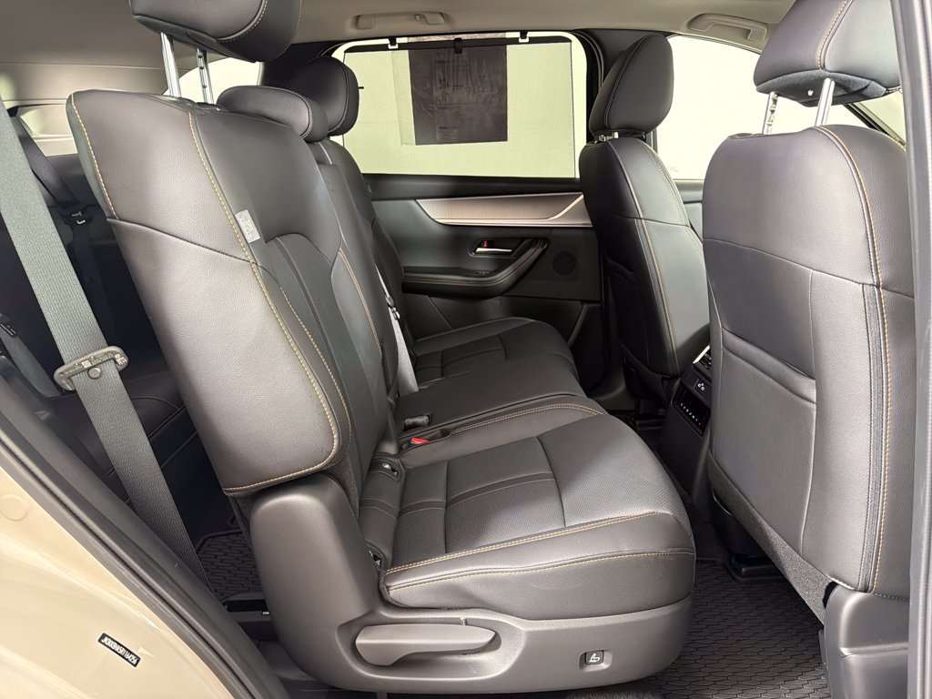 Used 2024 MAZDA CX-90 Plug-In Hybrid w/ Preferred AWD/4WD image 24