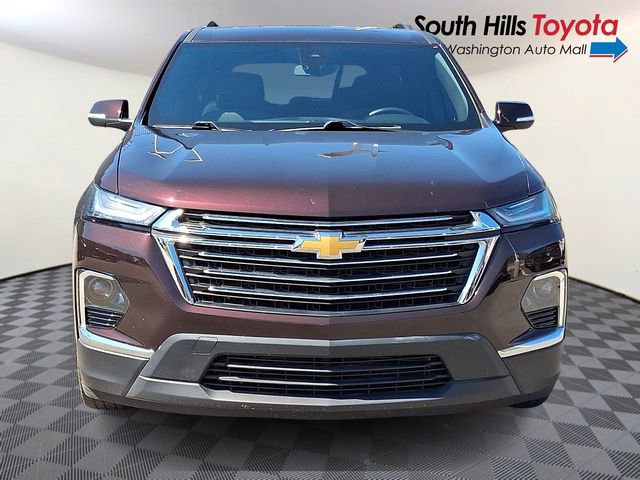 Used 2022 Chevrolet Traverse LT image 2