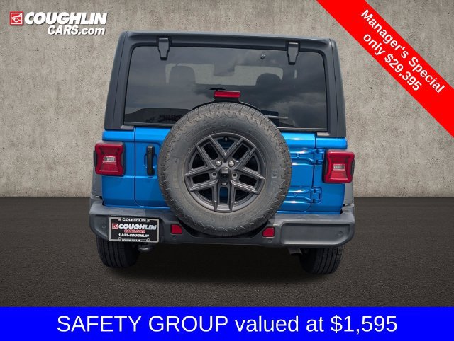 Used 2025 Jeep Wrangler Sport AWD/4WD image 7
