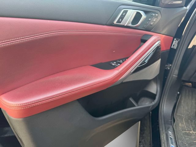 Used 2021 BMW X6 M50i w/ Executive Package AWD/4WD image 21