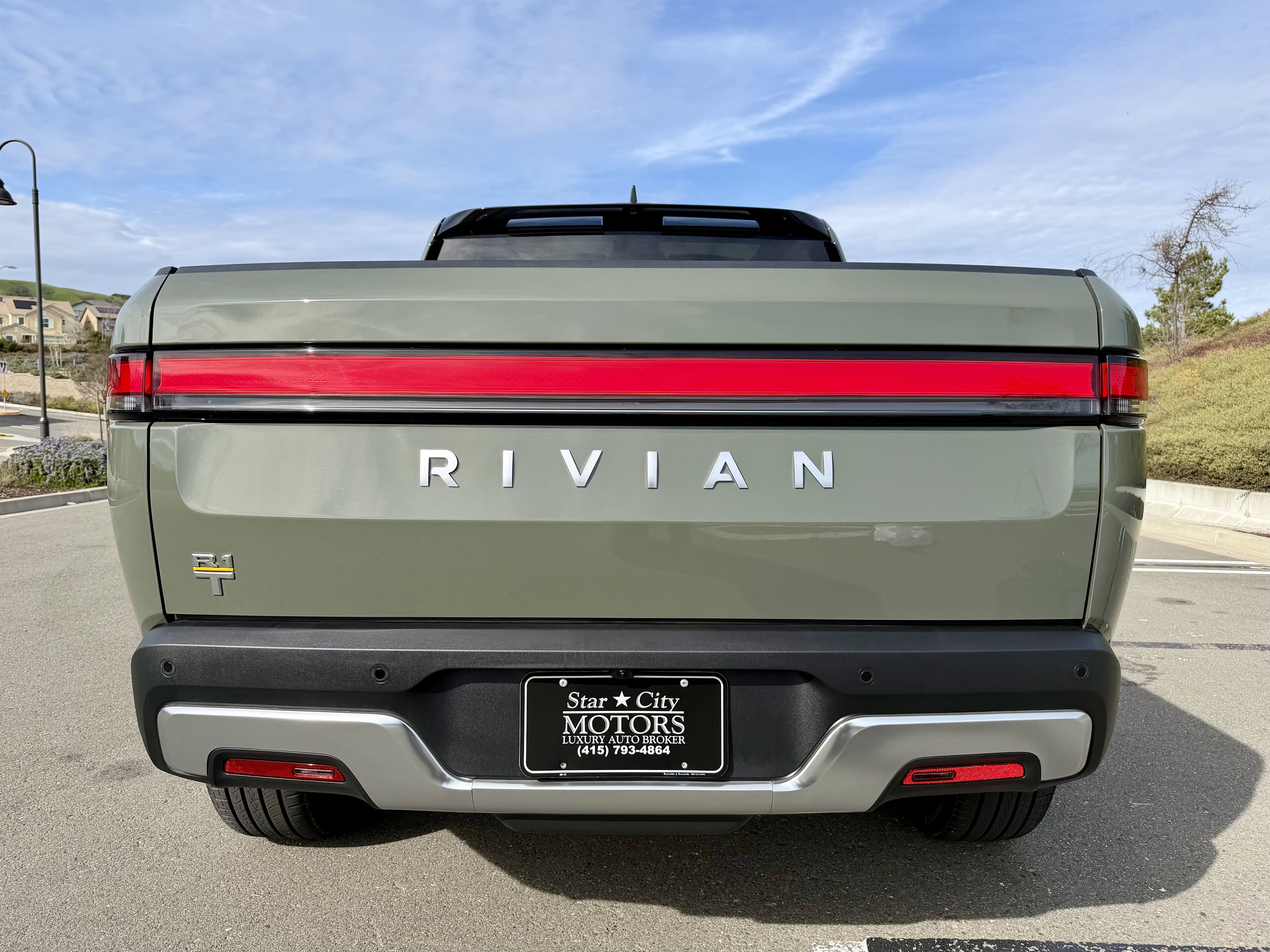 Used 2022 Rivian R1T Launch Edition image 8