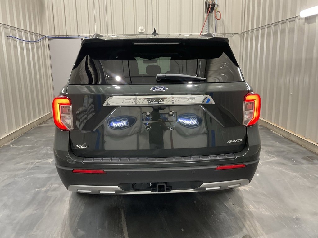 Used 2024 Ford Explorer XLT w/ Equipment Group 202A image 23