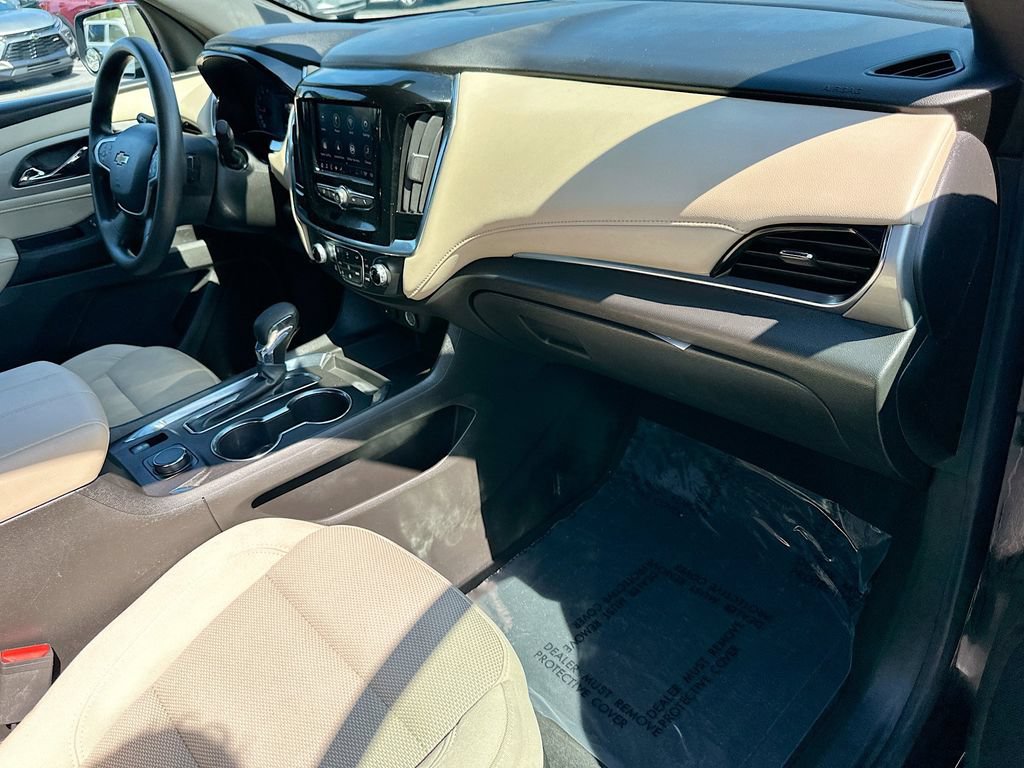 Used 2023 Chevrolet Traverse LS w/ Safety Package FWD image 28