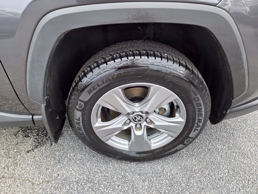 Certified 2024 Toyota RAV4 XLE FWD image 17