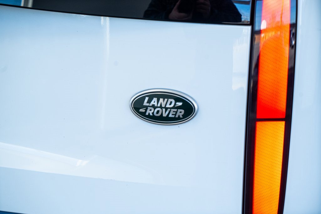 Used 2023 Land Rover Range Rover SE image 28