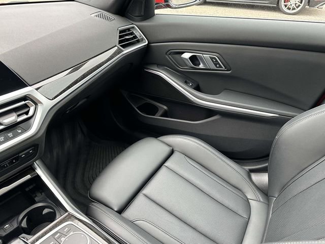 Used 2022 BMW 330i xDrive Sedan w/ Driving Assistance Package image 39