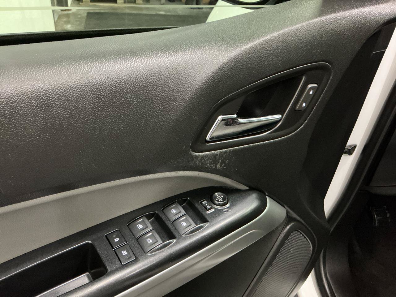 Used 2020 Chevrolet Colorado LT w/ LT Convenience Package RWD image 14