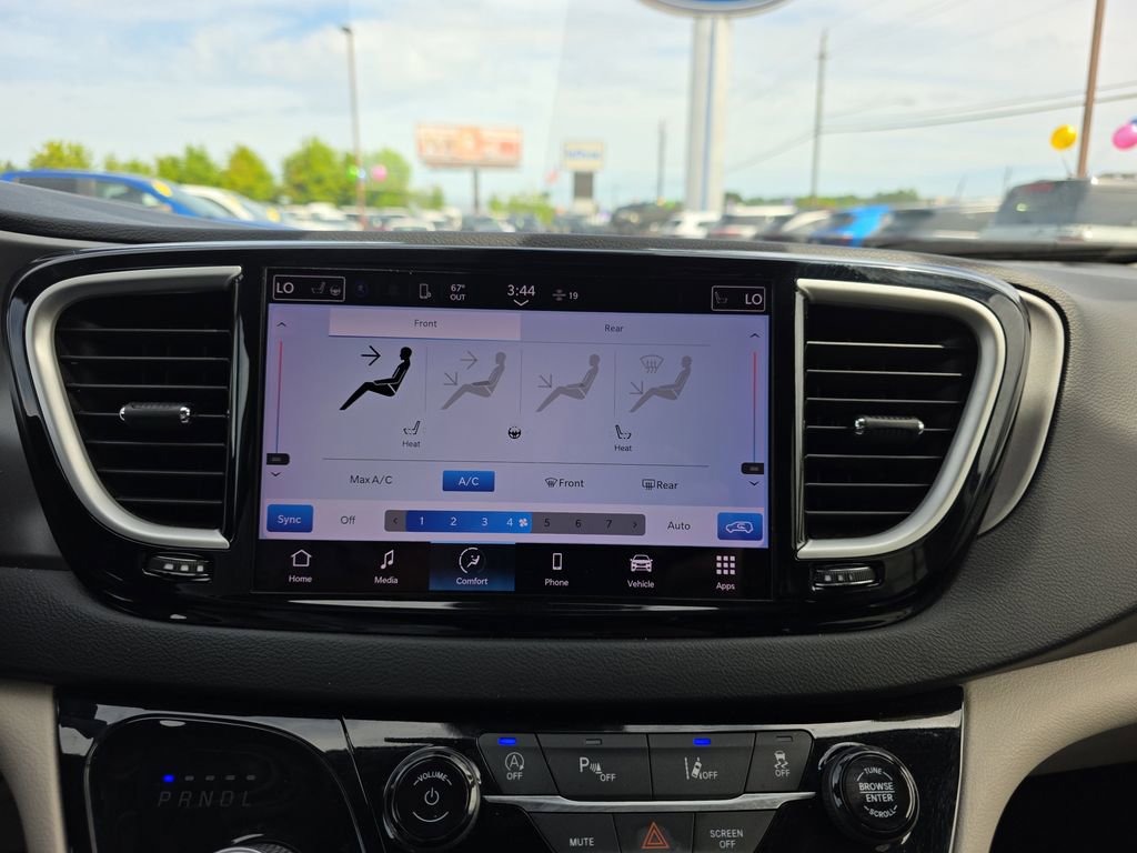 Used 2023 Chrysler Pacifica Touring-L image 24