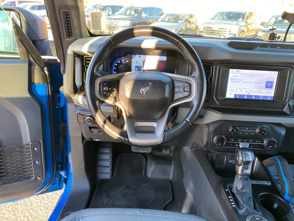 Used 2023 Ford Bronco Black Diamond image 15