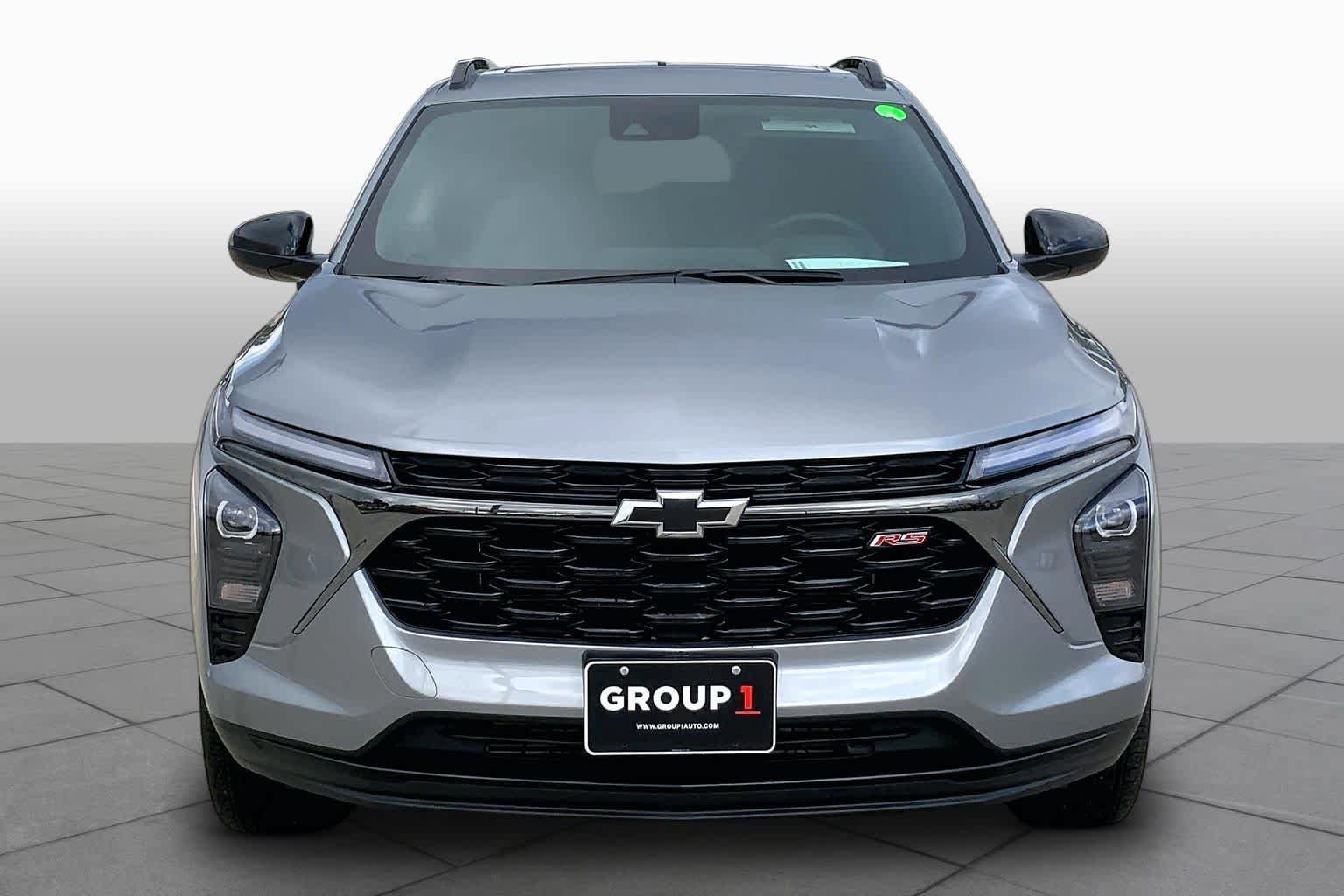 Used 2025 Chevrolet Trax RS w/ Sunroof Package FWD image 4