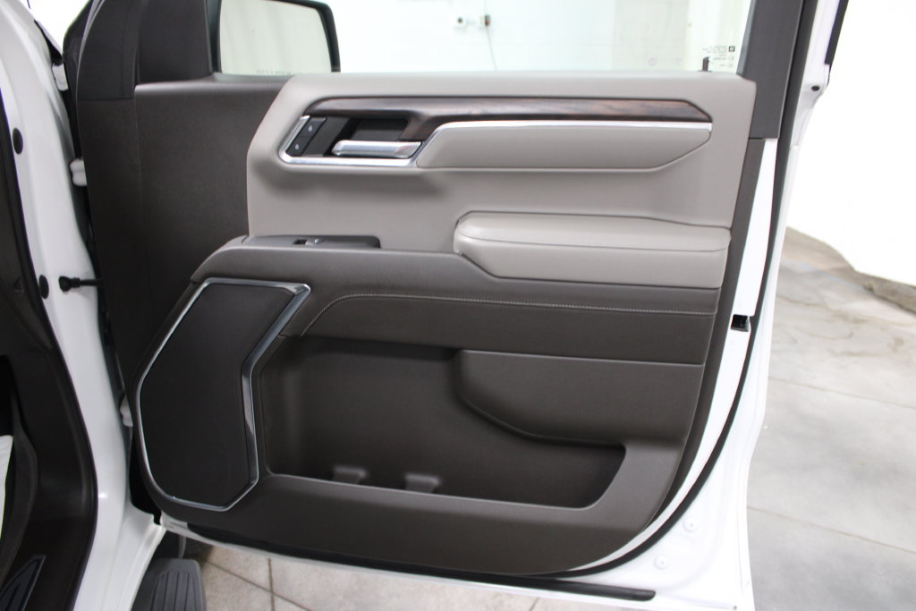 Used 2022 GMC Sierra 1500 SLT AWD/4WD image 44