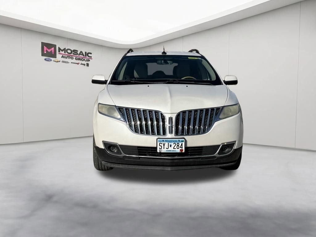 Used 2011 Lincoln MKX 2WD w/ Wood Pkg image 3