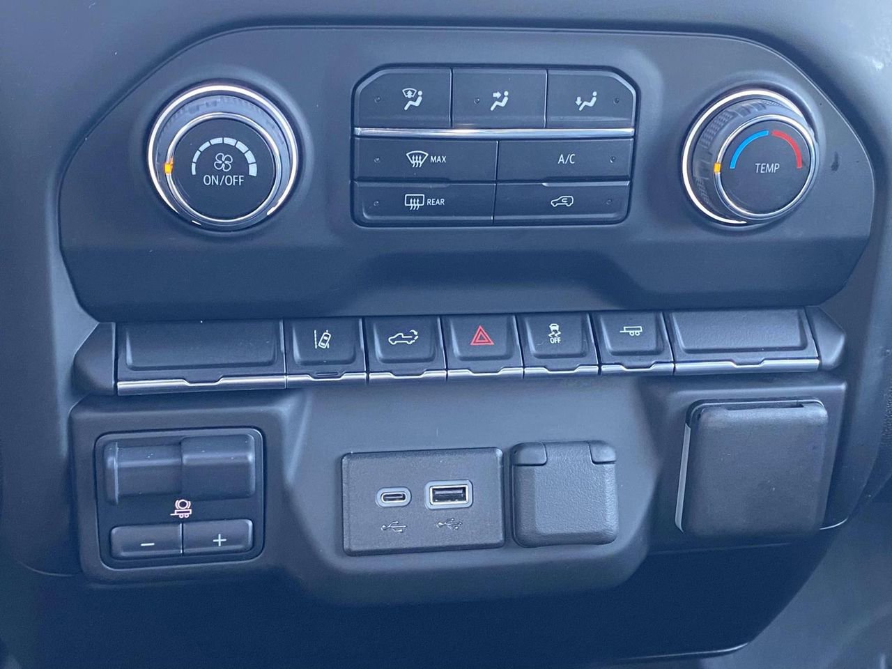 Used 2024 Chevrolet Silverado 2500 W/T w/ WT Convenience Package image 27