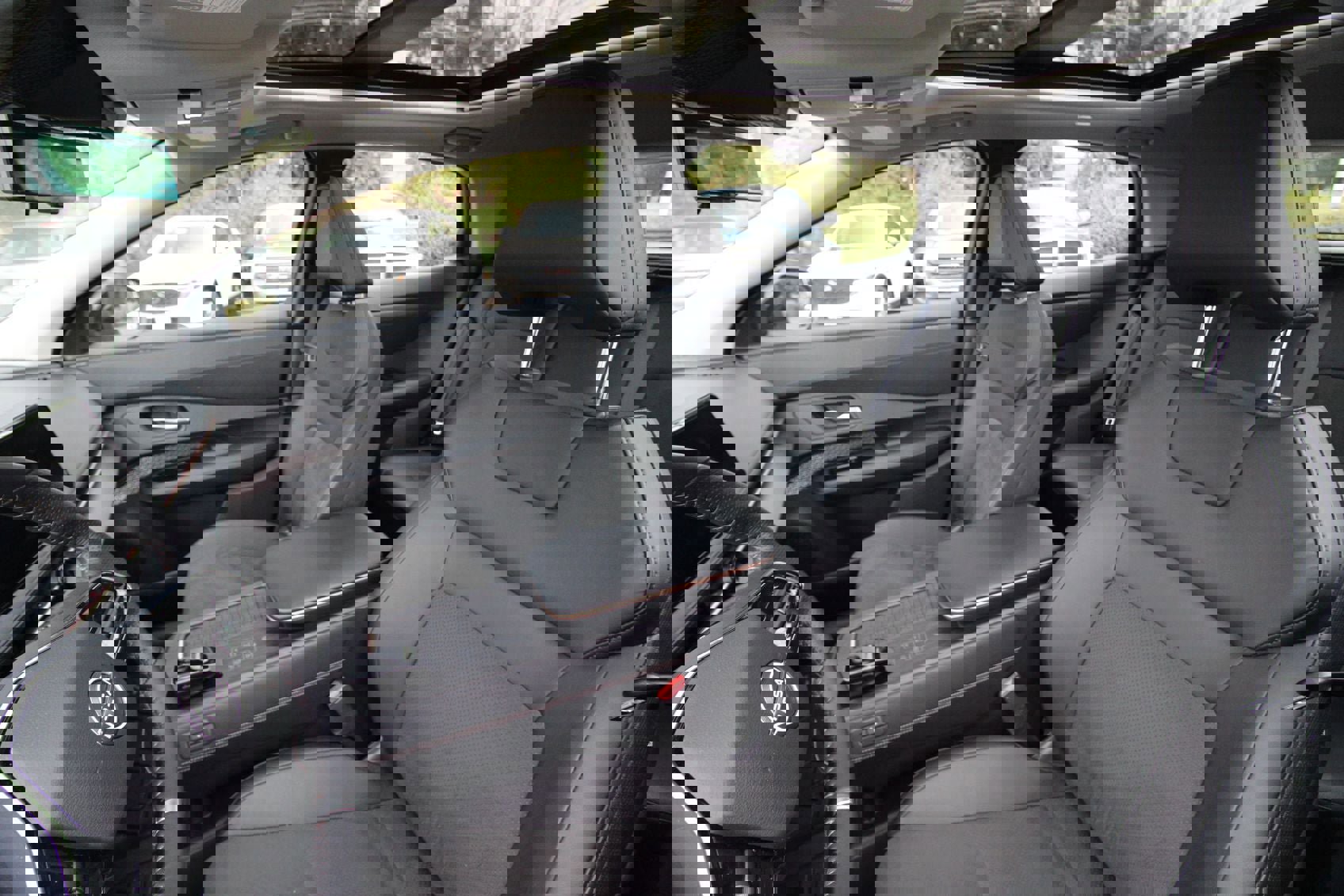 Used 2023 Nissan Ariya FWD image 12